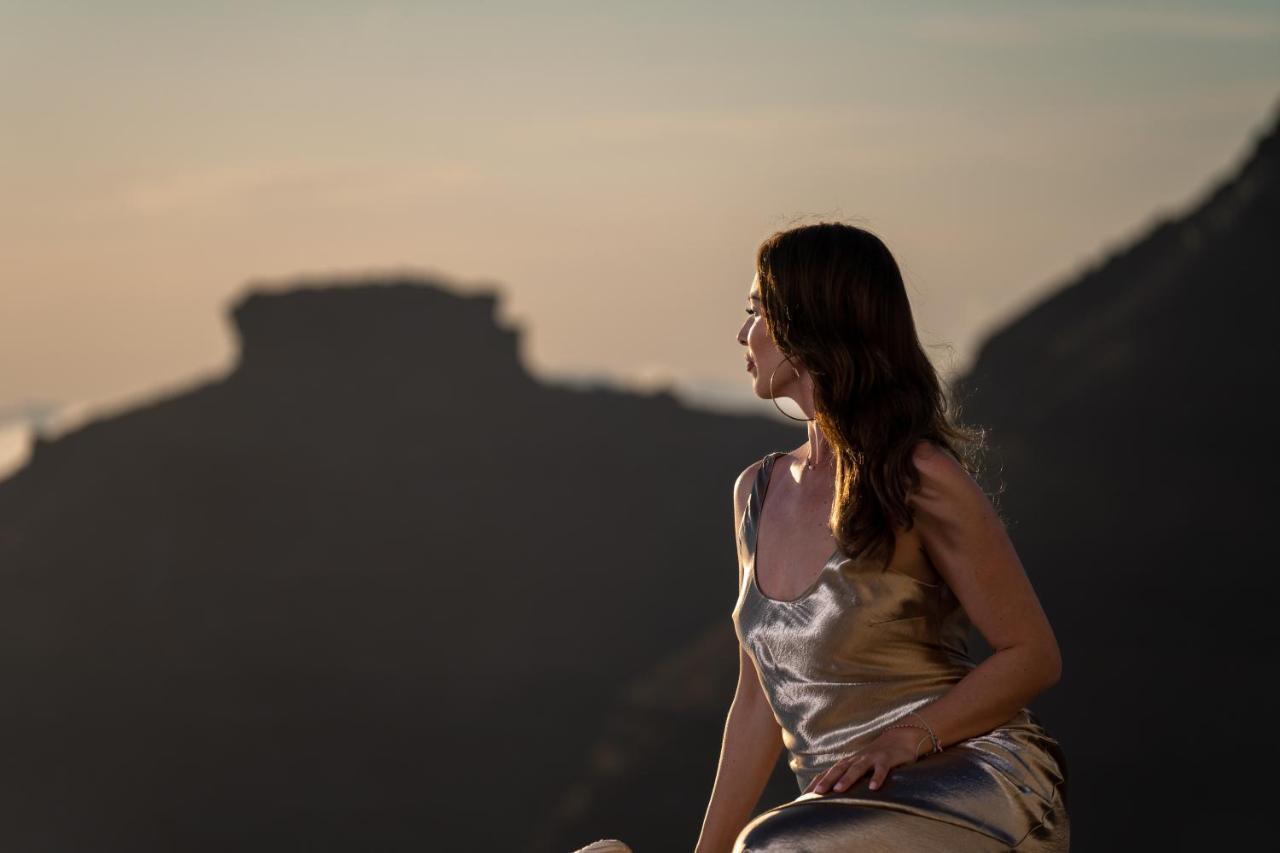 Airth Santorini Suites Firostefani Buitenkant foto